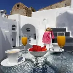 Church And Cave - Santorini Private Residences Mesariá