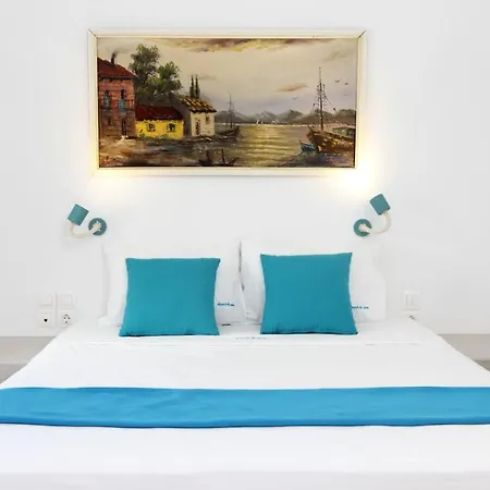 Church And Cave - Santorini Private Residences Tatil Evi Mesaria