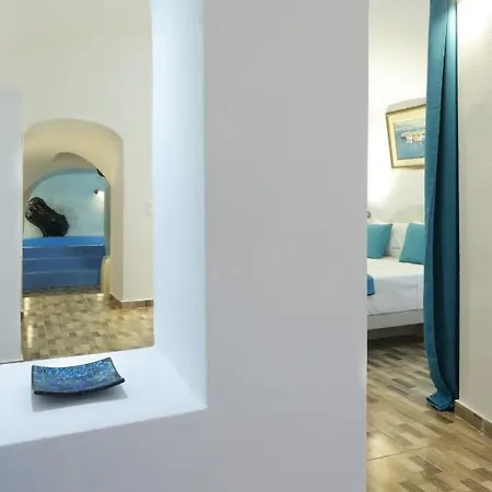 Church And Cave - Santorini Private Residences *