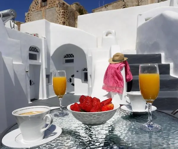 Church And Cave - Santorini Private Residences Mesariá