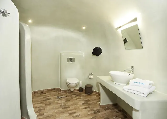 Church And Cave - Santorini Private Residences