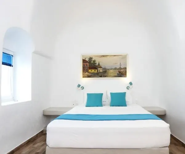 Church And Cave - Santorini Private Residences