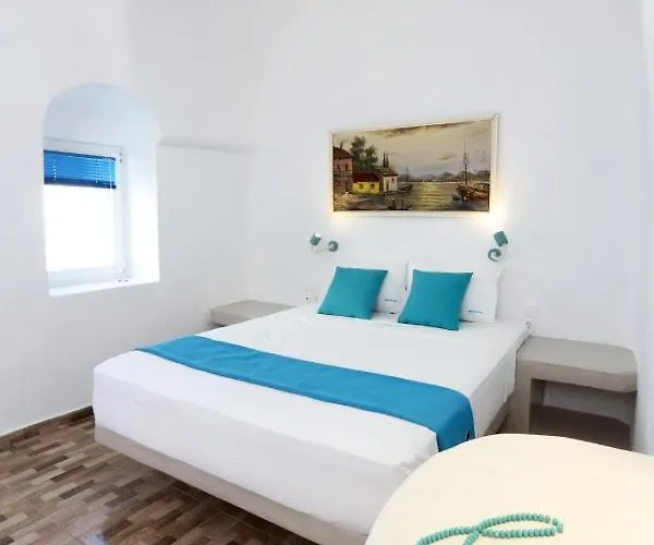 Church And Cave - Santorini Private Residences Mesariá