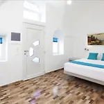 Dom wakacyjny Church And Cave - Santorini Private Residences