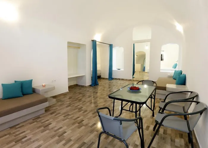 Church And Cave - Santorini Private Residences * メッサリア